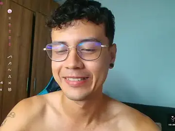 Stripchat Live Sex Cam of LeaneSeb
