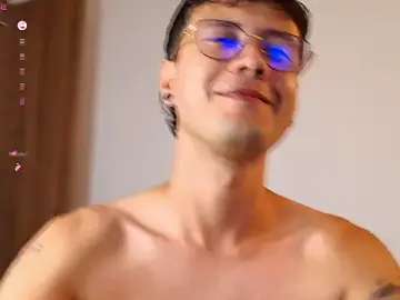 Stripchat Sex Cam of LeaneSeb