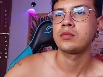 Stripchat Live Sex Cam of LeaneSeb