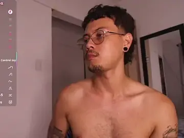 Stripchat Sex Cam of LeaneSeb