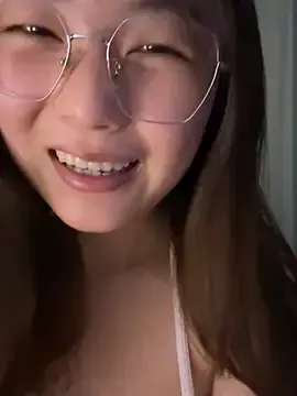 Stripchat Free Porn Cam of Sweet-Angel999