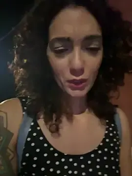 Stripchat Live Sex Cam of strawberry_queen2