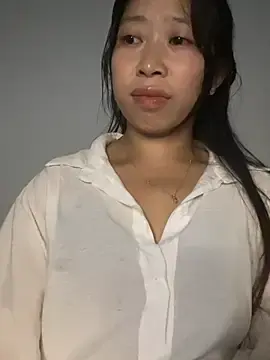 Stripchat Live Sex Cam of Mayly_lucky2