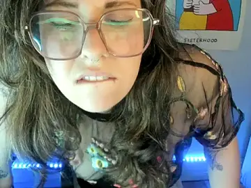 Stripchat Live Sex Cam of Rosiee69_