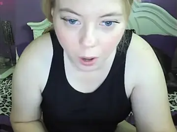 Stripchat Free Live Porn of ShySweetheart