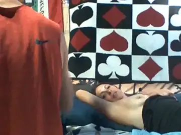 Stripchat Adult Webcam of SillyRabbitz