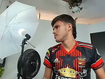 Stripchat Free Live Porn of EdwinBoys