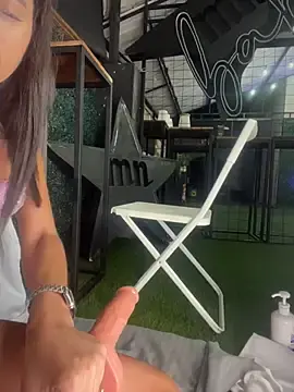 Stripchat Live Sex of EmmaExoticaXXX
