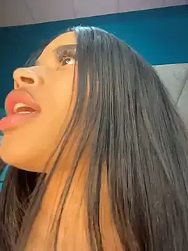 Stripchat Live Sex of EmmaExoticaXXX