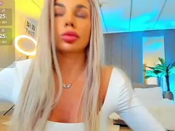 Stripchat Free Live Porn of Russian_Ava
