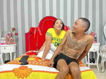 Stripchat Live Sex Cam of CaroyAndy