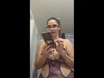 Stripchat Adult Webcam of MamaB88