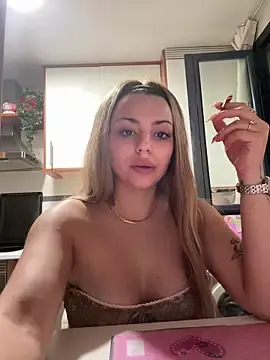 Stripchat Best Webcam of Noeliagglow