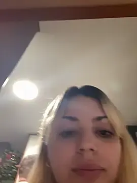 Stripchat Watch Live Sex Cams of Noeliagglow