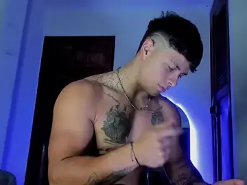 Stripchat Free Porn Cam of Dominic_Biker__