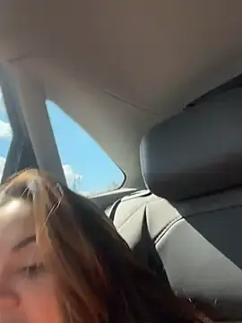 Stripchat Watch Live Sex Cams of LariiHotWife