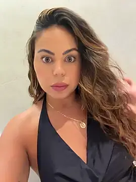 Stripchat Free Live Porn of LariiHotWife