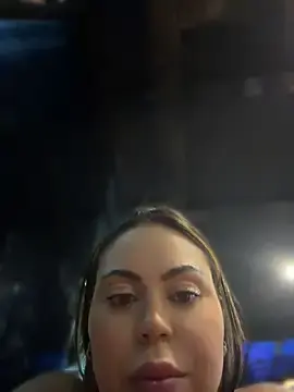 Stripchat Free Live Porn of LariiHotWife