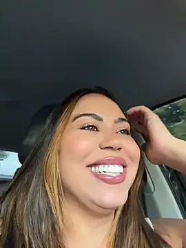 Stripchat Live Sex of LariiHotWife