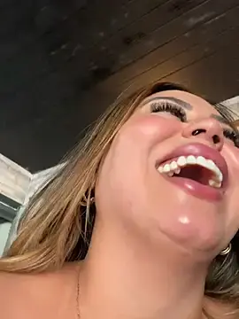 Stripchat Free Live Porn of lariic