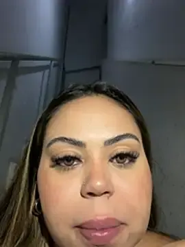 Stripchat Nude Webcam of lariic