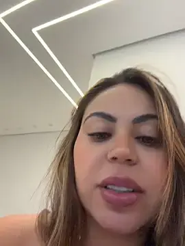 Stripchat Live Sex Cam of lariic
