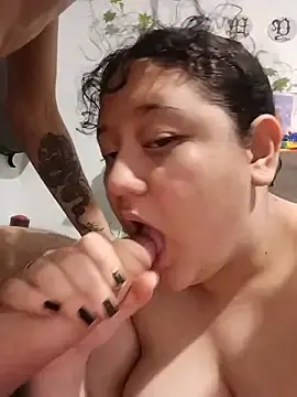 Stripchat Free Porn Cam of yilingandAlan_13