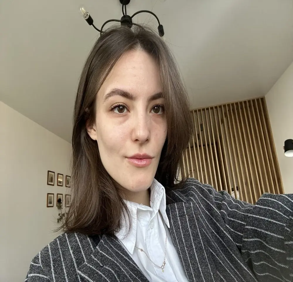 Elena__Elle
