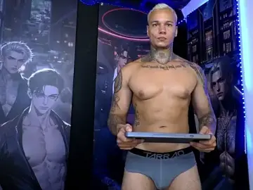 Stripchat Live Sex Cam of damian_becker