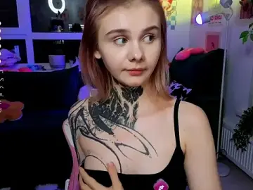 Stripchat Live Sex Cam of Britney_Lynch