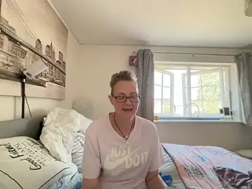 Stripchat Live Sex of Curvy-Jinx