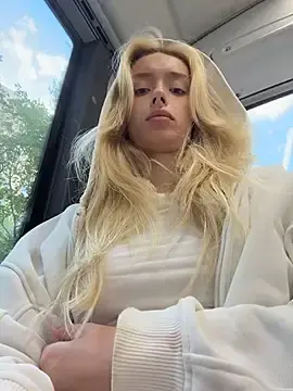 Stripchat Watch Live Sex Cams of PollyDolly