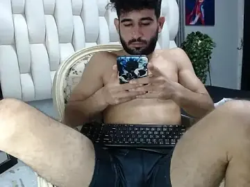 Stripchat Nude Webcam of aaron_jones_1