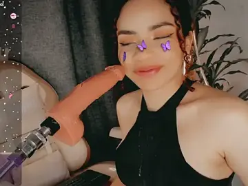 Stripchat Free Porn Cam of Queen_Deepthroat