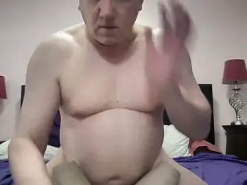 Stripchat Nude Webcam of RamonCumsInsideU