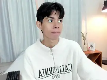 Stripchat Sex Cam of daniell_rdrig