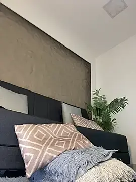 Stripchat Free Porn Cam of Isa__Blanc