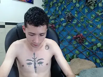 Stripchat Watch Live Sex Cams of LucassSmith11