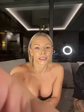 Stripchat Live Sex Cam of SexOnMyLvL