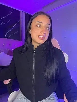 Stripchat Live Sex Cam of Ady_18