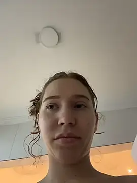 Stripchat Free Porn Cam of Aneruivinhaa