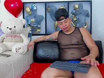 Stripchat Private Sex Chat of Angeline_focus