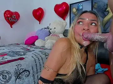 Stripchat Watch Live Sex Cams of Angeline_focus