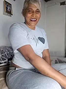 Stripchat Live Sex Cam of Goodgirlsue_77