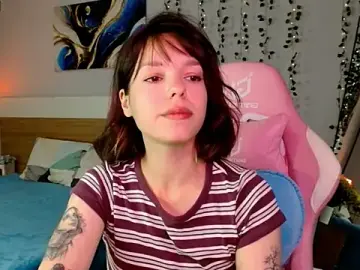Stripchat Adult Webcams of Maya_Campbell