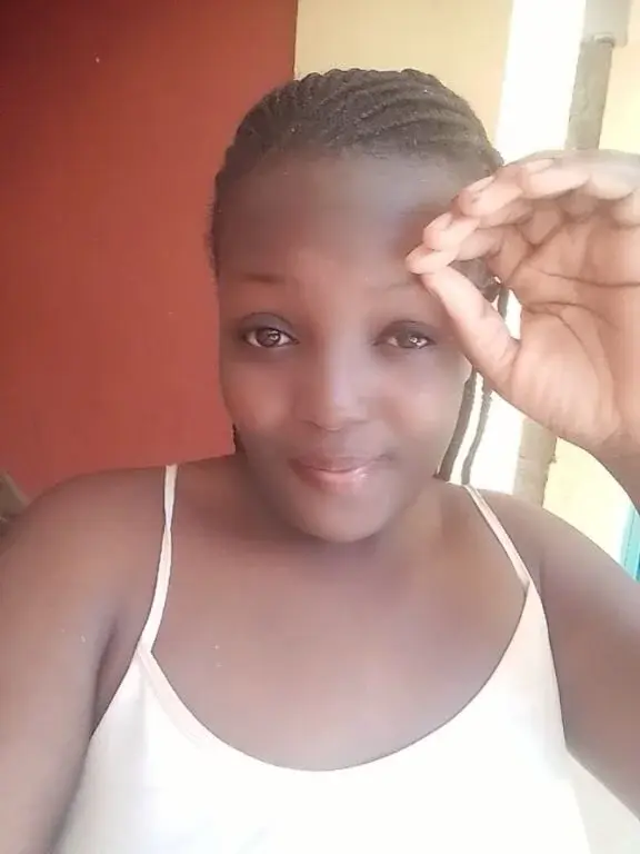 Hot-Zelinda