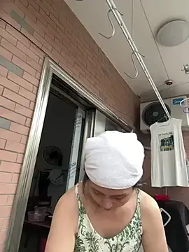 Stripchat Sex Cam of suyabb