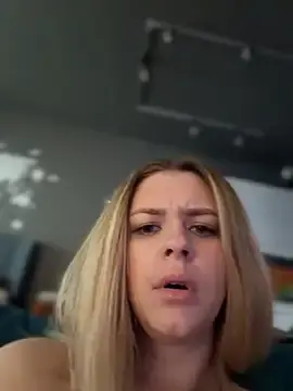 Stripchat Live Sex Cam of Love_Bri