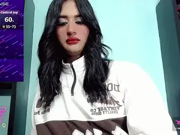 Stripchat Live Sex Cam of kinverly_sexyx