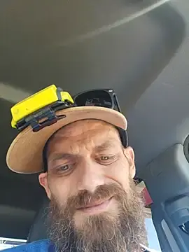 Stripchat Free Porn Cam of Bigwhitedick_88